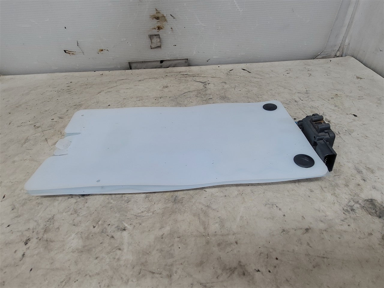 Used OEM 2024 SILVERADO RH SEAT PRESENCE SENSOR 85599092 33588, actual item photo 14
