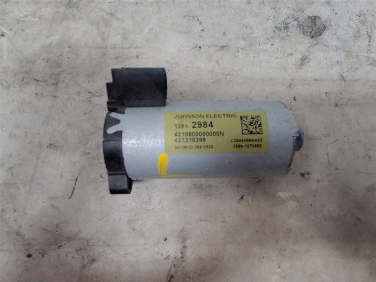 2024 SILVRDO15 FRONT LH SEAT MOTORS SET OF 4 33593 - image 2