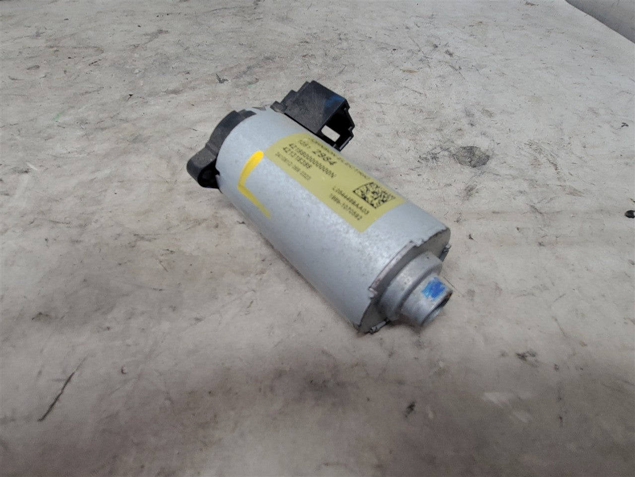 2024 SILVRDO15 FRONT LH SEAT MOTORS SET OF 4 33593 - image 3