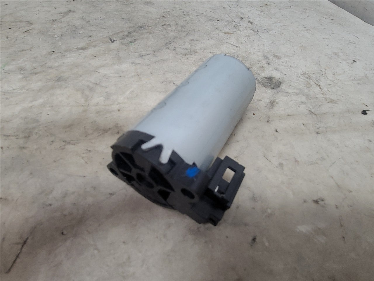 2024 SILVRDO15 FRONT LH SEAT MOTORS SET OF 4 33593 - image 5