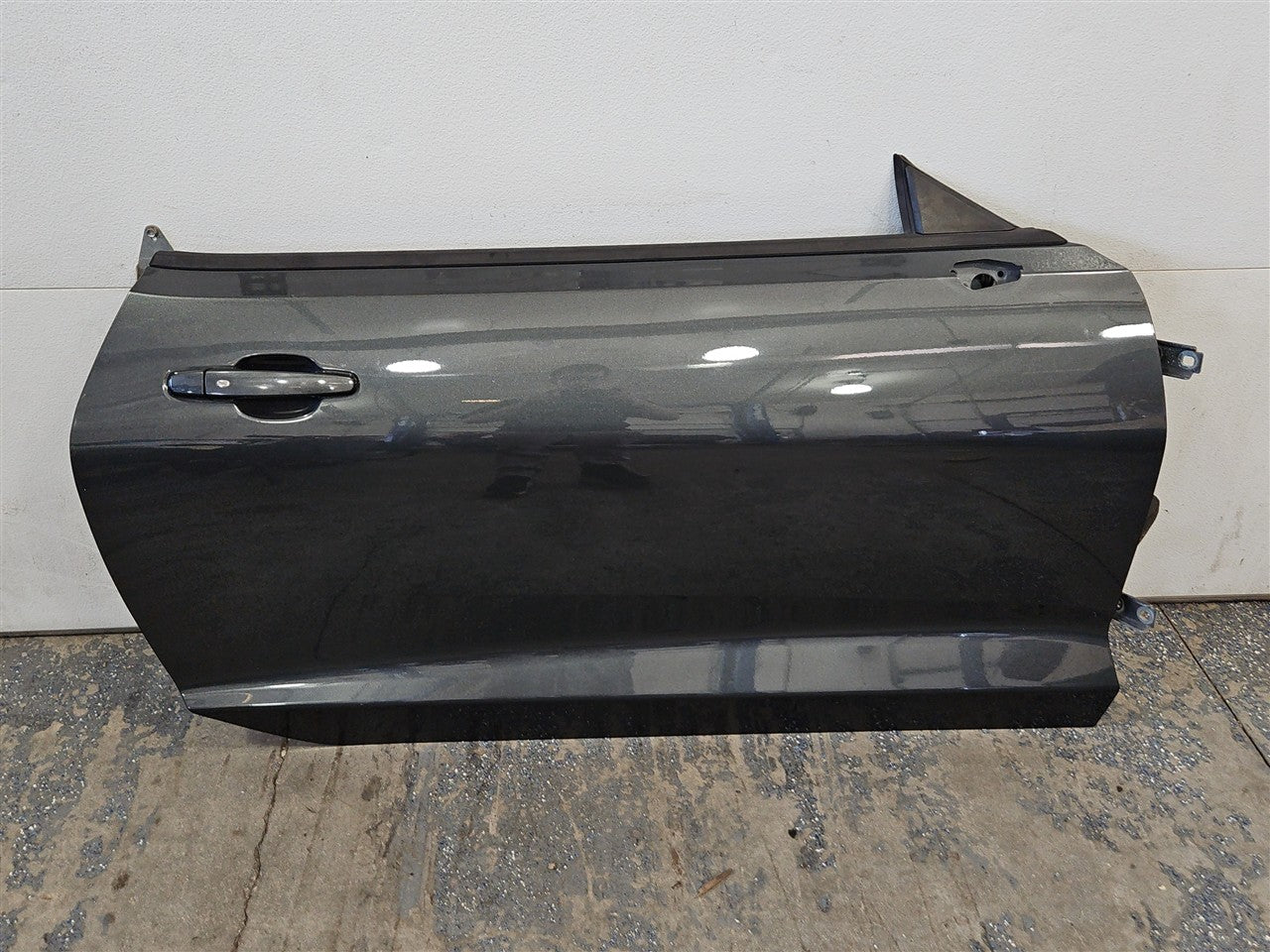 2017 CAMARO RH FRONT DOOR GUN GRAY 000 G7Q 33594 - image 1