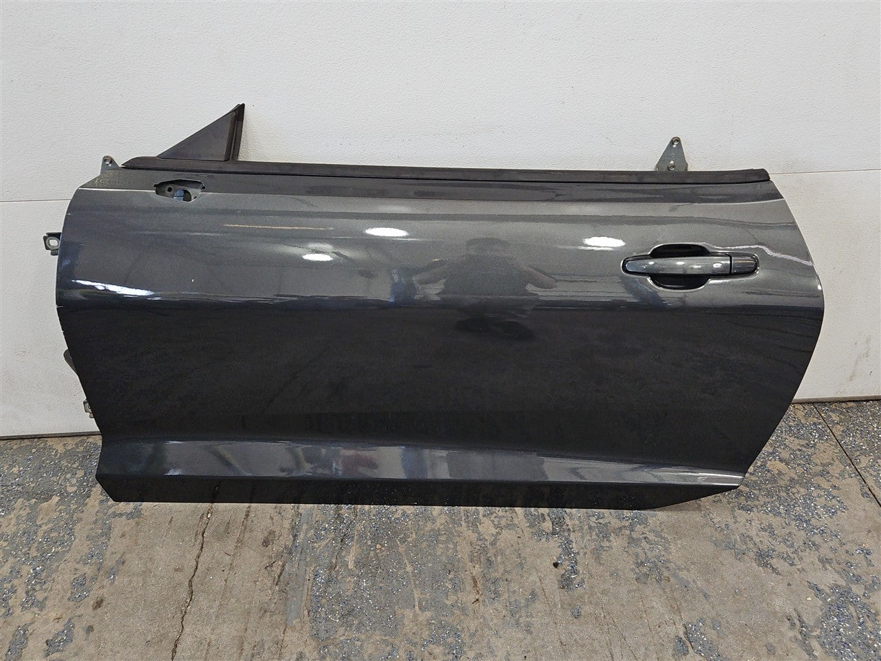 2017 CAMARO LH FRONT DOOR GUN GRAY 6S1 G7Q 33595 - image 1