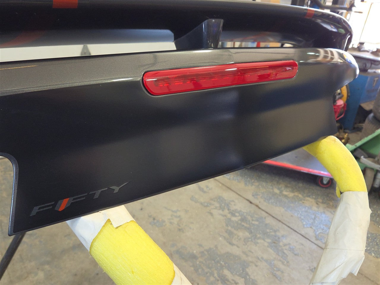 2017 CAMARO DECKLID SS SPOILER 50th GRAY G7Q 000 33596 - image 4