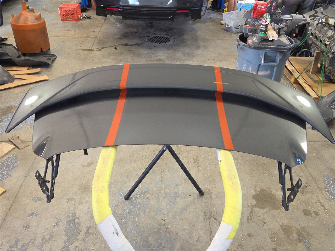 2017 CAMARO DECKLID SS SPOILER 50th GRAY G7Q 000 33596 - image 7
