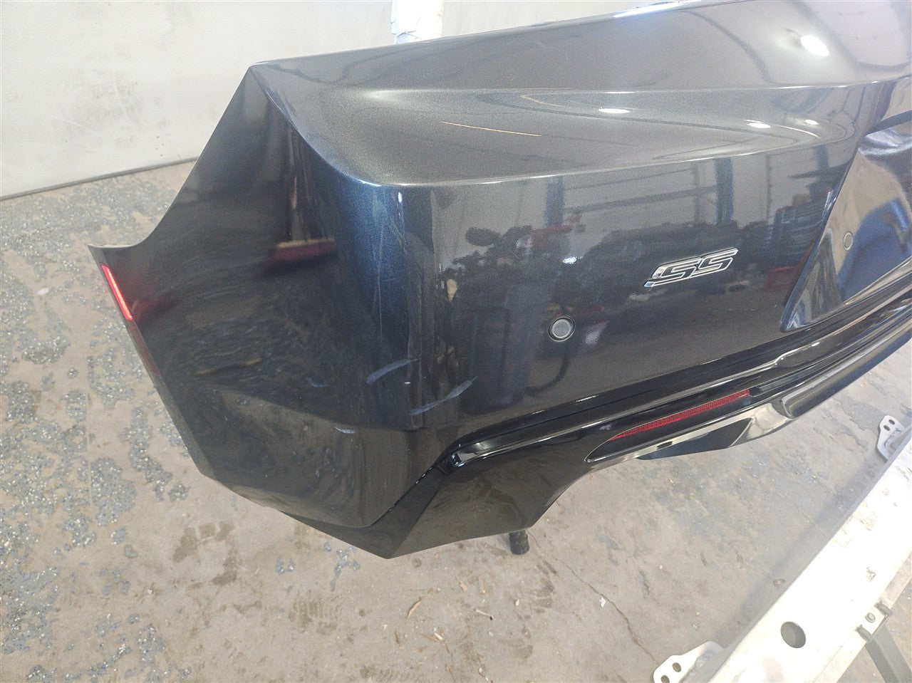 2017 CAMARO SS REAR BUMPER QUAD OUTLET GREY G7Q 33597 - image 5