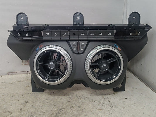 2017 CAMARO DUAL ZONE TEMPERATURE CONTROLS HEAT 33612 - image 1