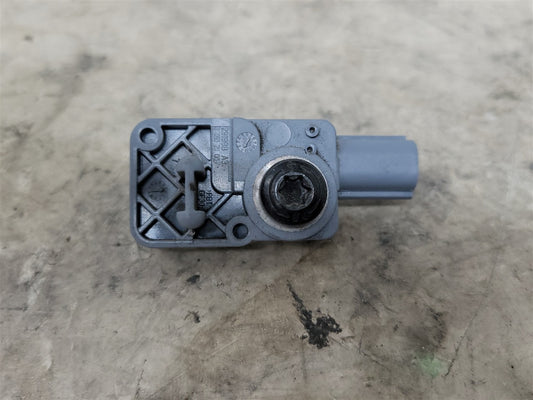 2014 CAMARO OEM FRONT END CRASH SENSOR 13502340 33615 - image 1