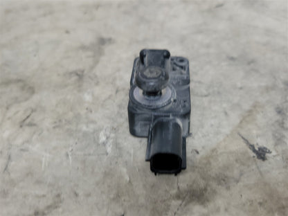 2017 CAMARO OEM GMC CHEVY CRASH SENSOR 13593676 33622 - image 3