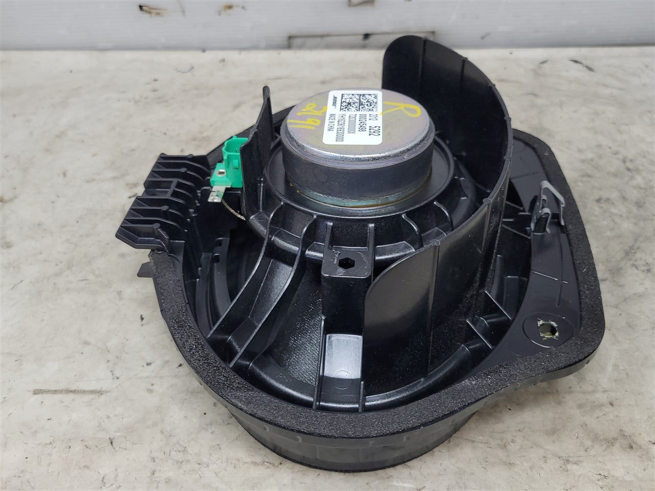 2017 CAMARO FRONT DOOR BOSE SPEAKER 23125292 33623 - image 8