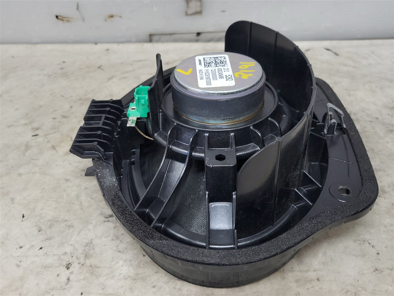 2017 CAMARO FRONT DOOR BOSE SPEAKER 23125292 33624 - image 9