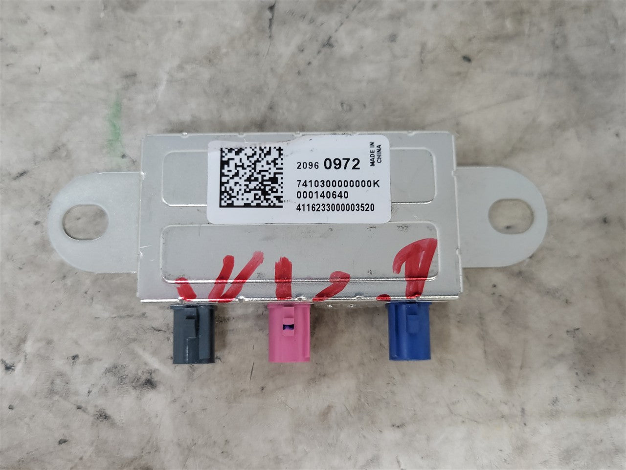 2017 CAMARO 20960972 ONSTAR GPS SPLITTER 33626 - image 1