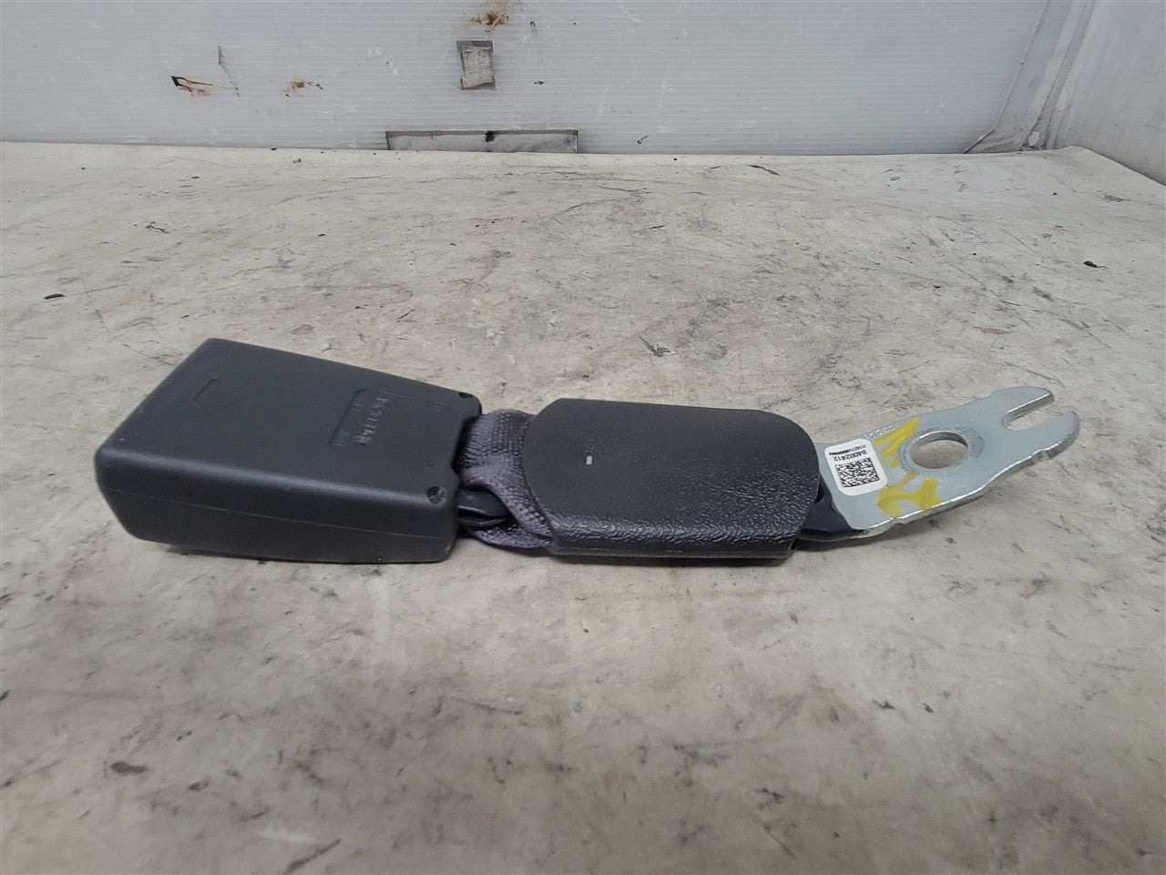 2017 CAMARO REAR SEAT BELT BUCKLE FITS LH OR RH 33628 - image 5
