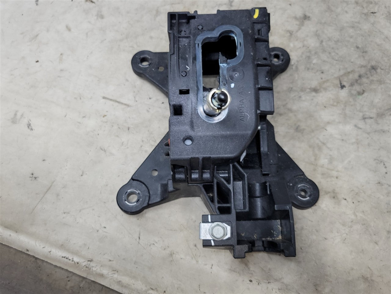 2017 CAMARO AUTOMATIC FLOOR SHIFTER 84069303 33632 - image 10