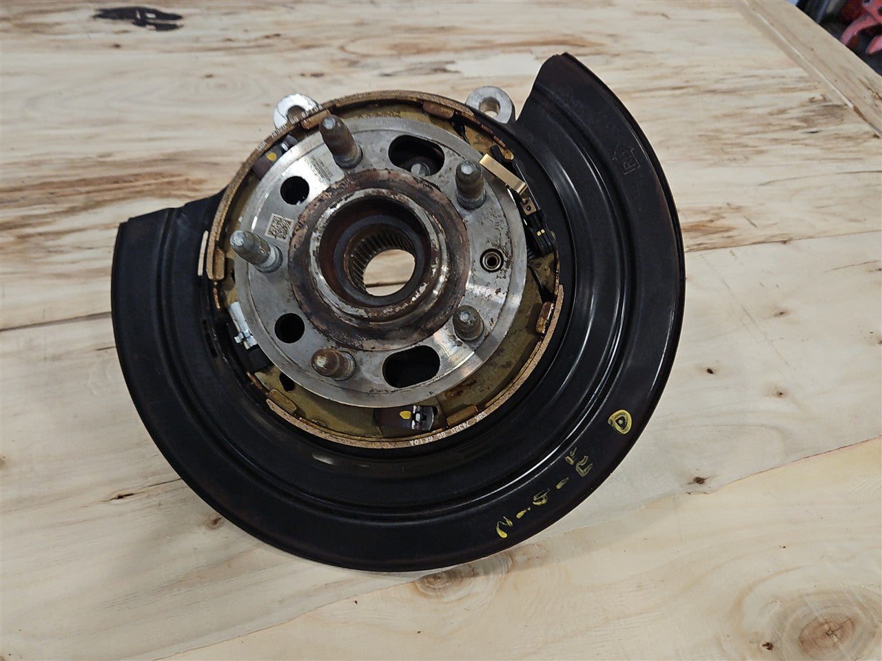 2017 CAMARO RH PASSENGER REAR SPINDLE & HUB 33647 - image 6