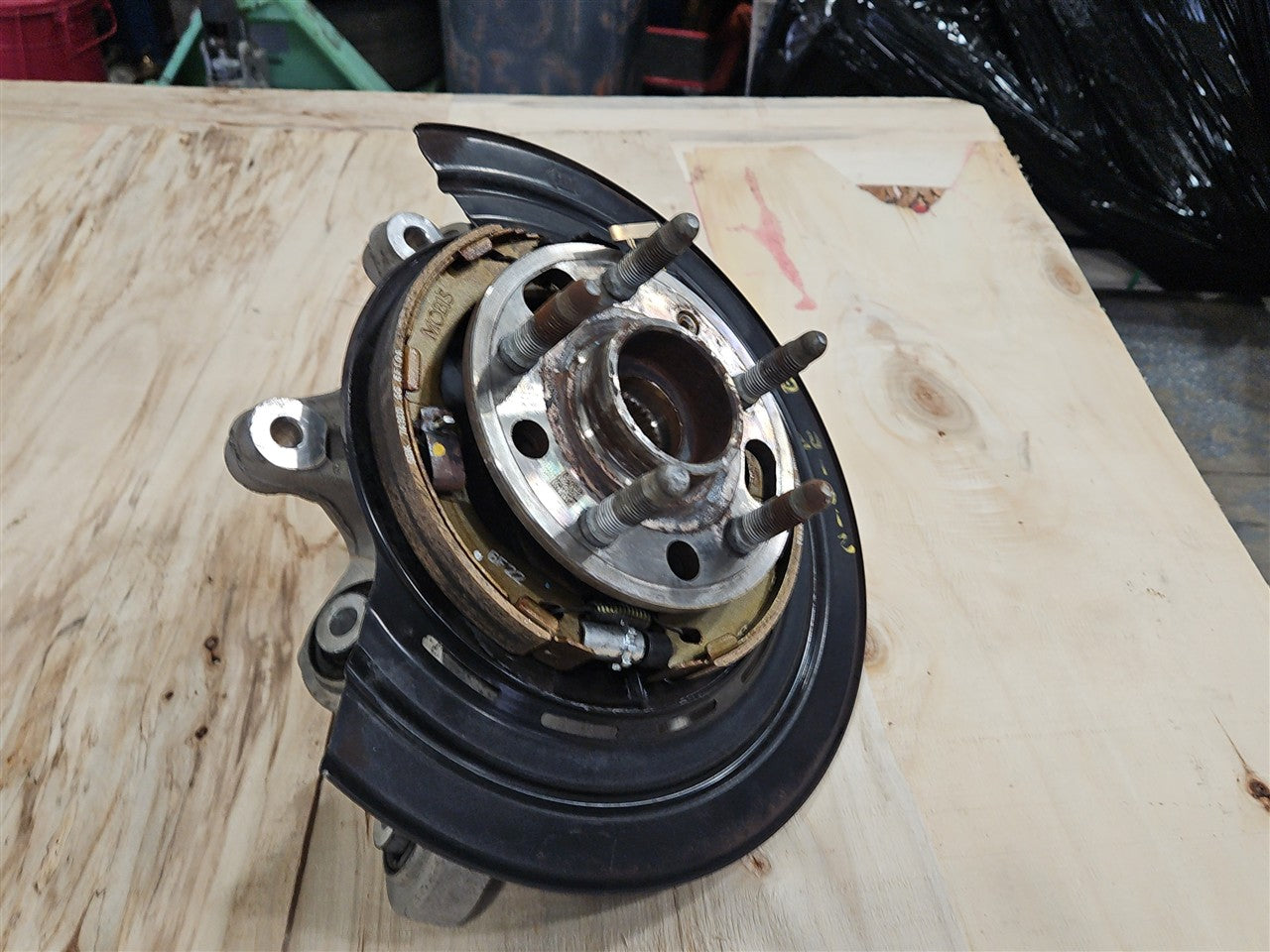 2017 CAMARO RH PASSENGER REAR SPINDLE & HUB 33647 - image 7