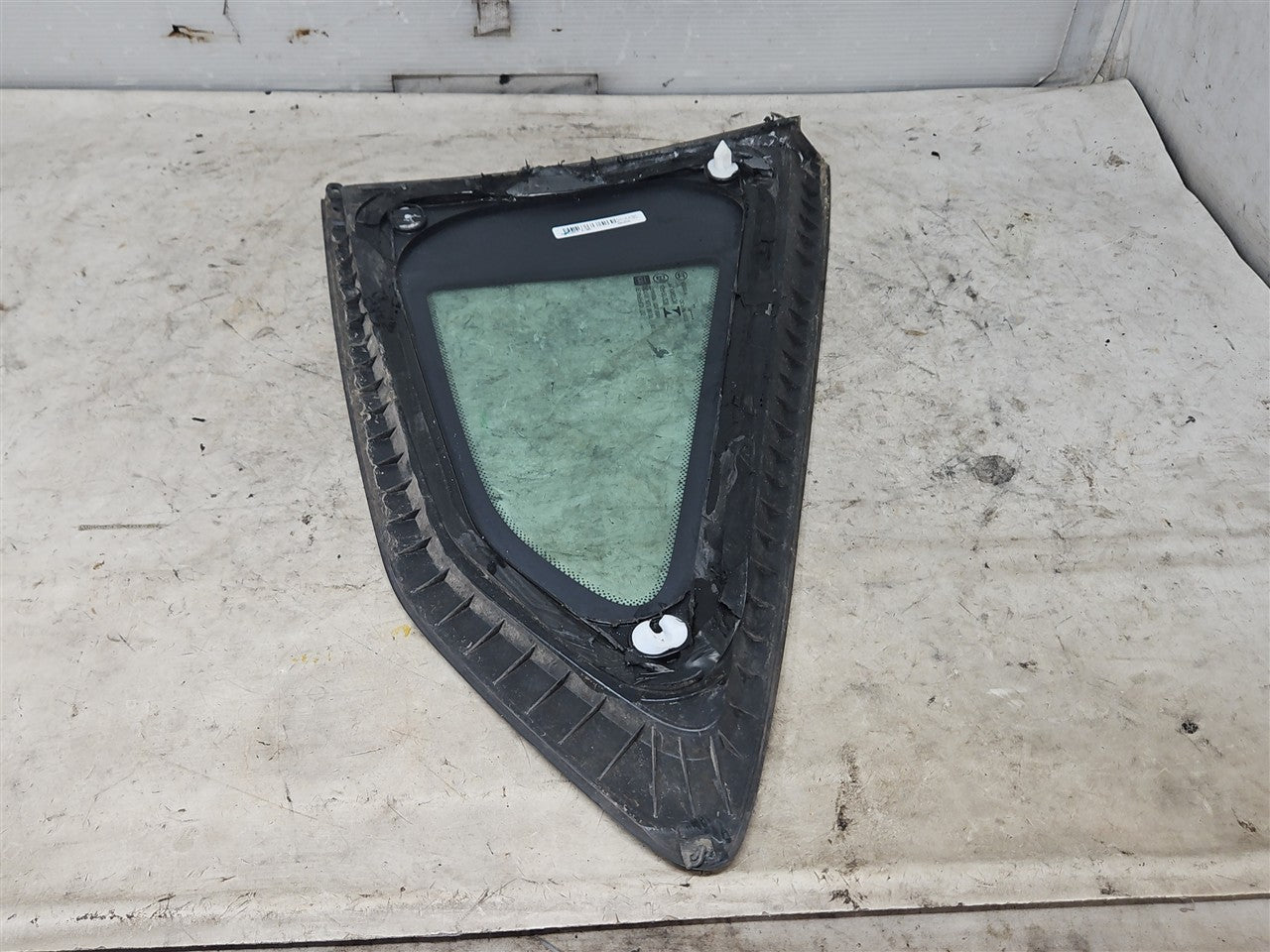 2017 CAMARO LH DRIVER QUARTER GLASS WINDOW 33648 - image 9