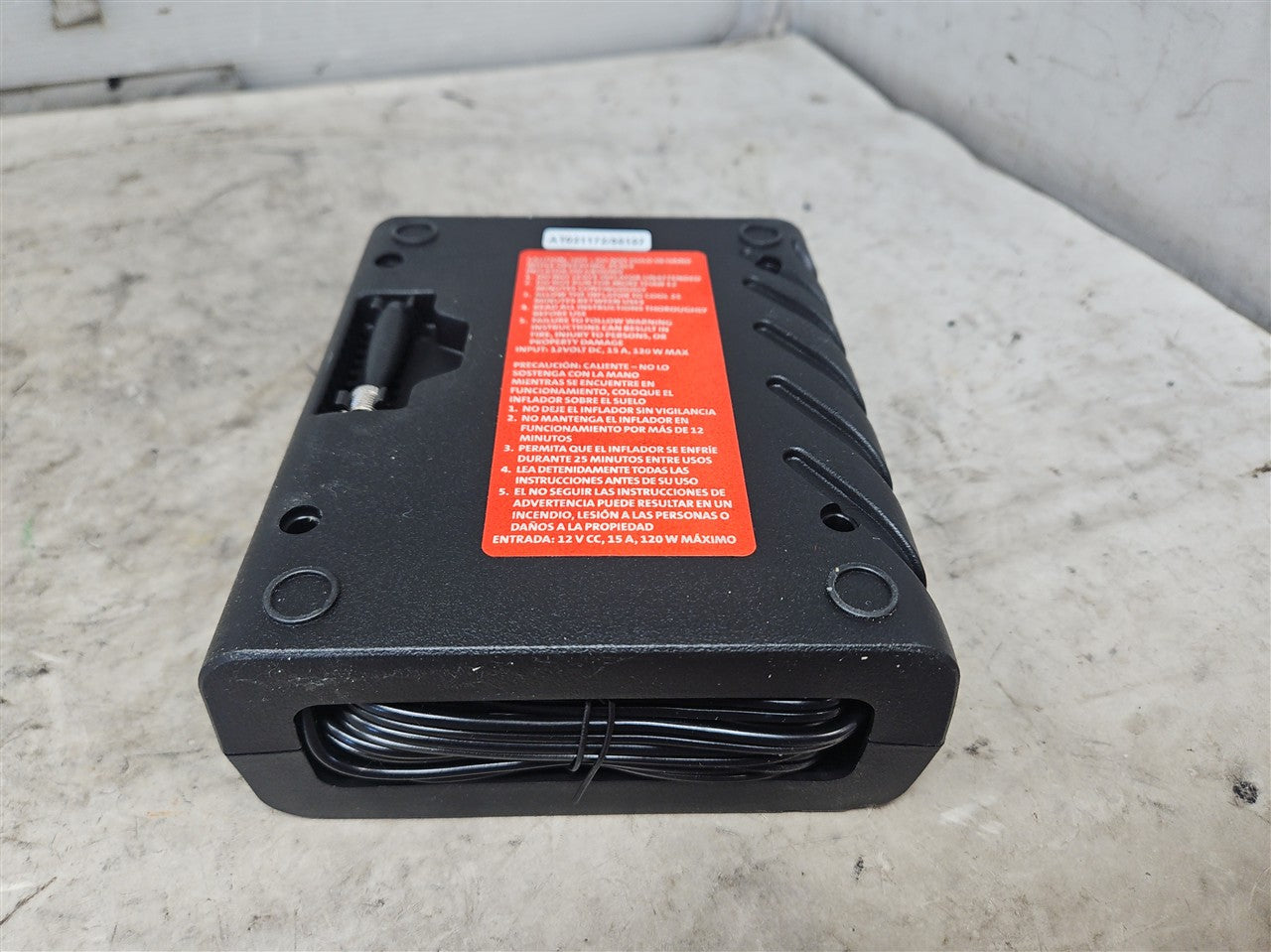 2017 CAMARO EMERGENCY TIRE INFLATOR COMPRESSOR 33650 - image 9