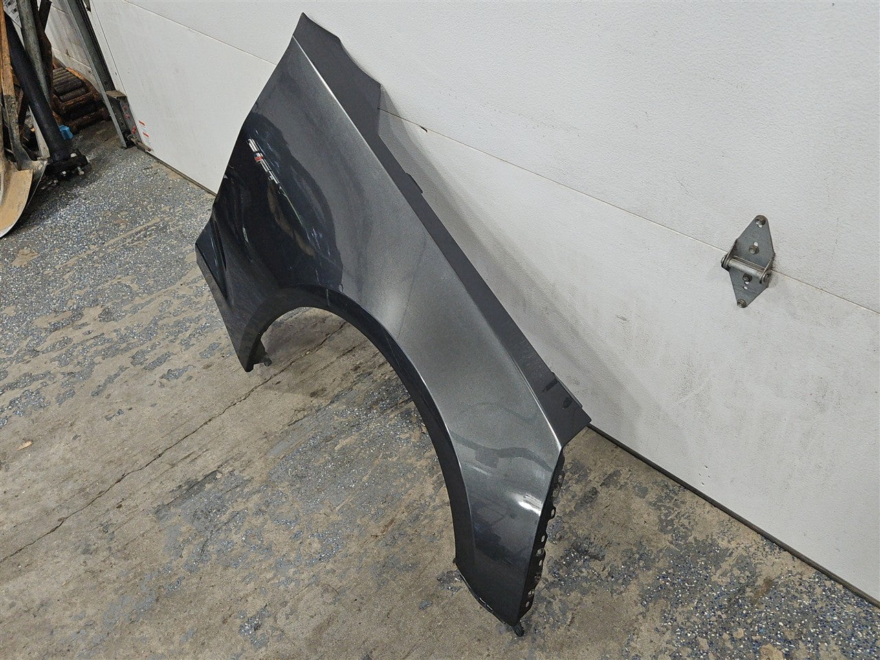 2017 CAMARO RH FENDER SON OF GUN GRAY G7Q 33655 - image 2