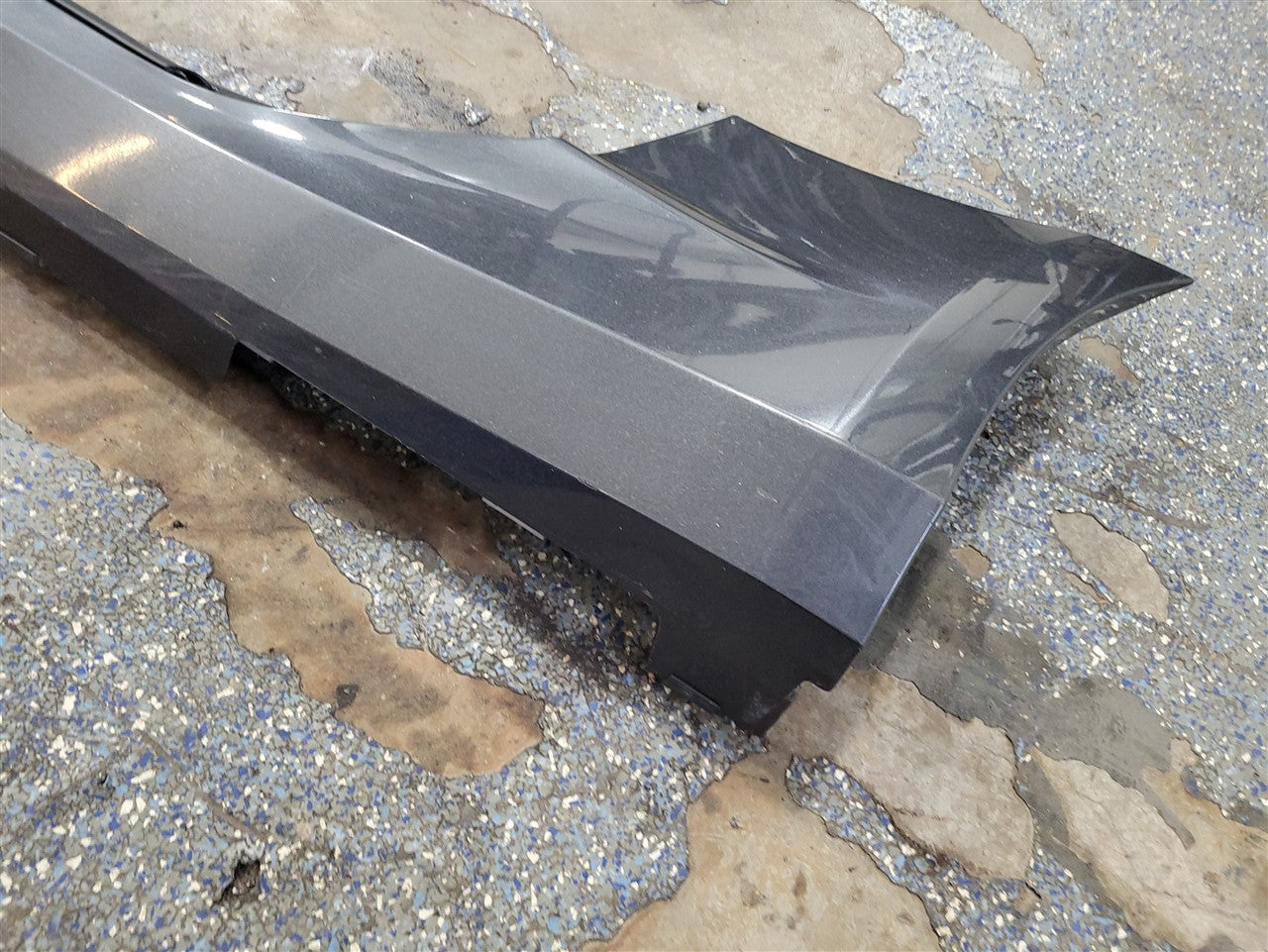 2017 CAMARO LH DRIVER ROCKER MOLDING GRAY G7Q 33660 - image 11