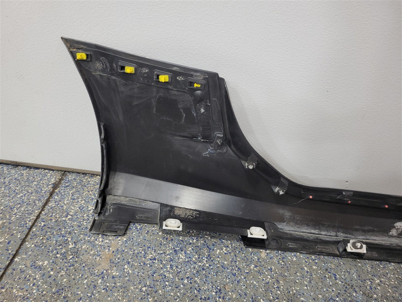 2017 CAMARO LH DRIVER ROCKER MOLDING GRAY G7Q 33660 - image 13