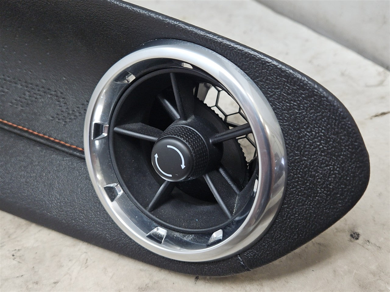 2017 CAMARO RH PASSENGER DASH TRIM VENT 50TH EDT 33661 - image 6