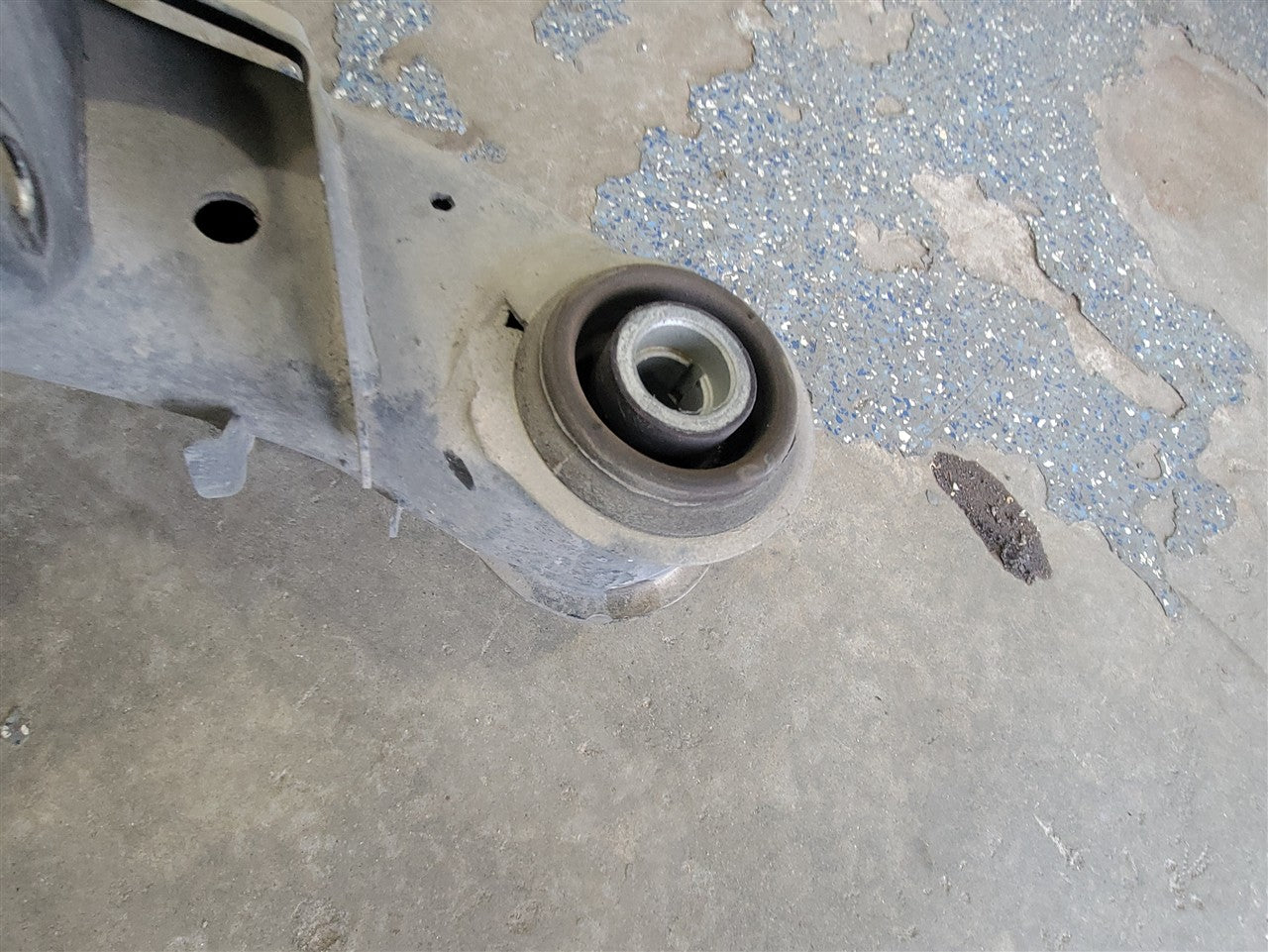 2017 CAMARO REAR SUSPENSION CRADLE CROSSMEMBER 33663 - image 8