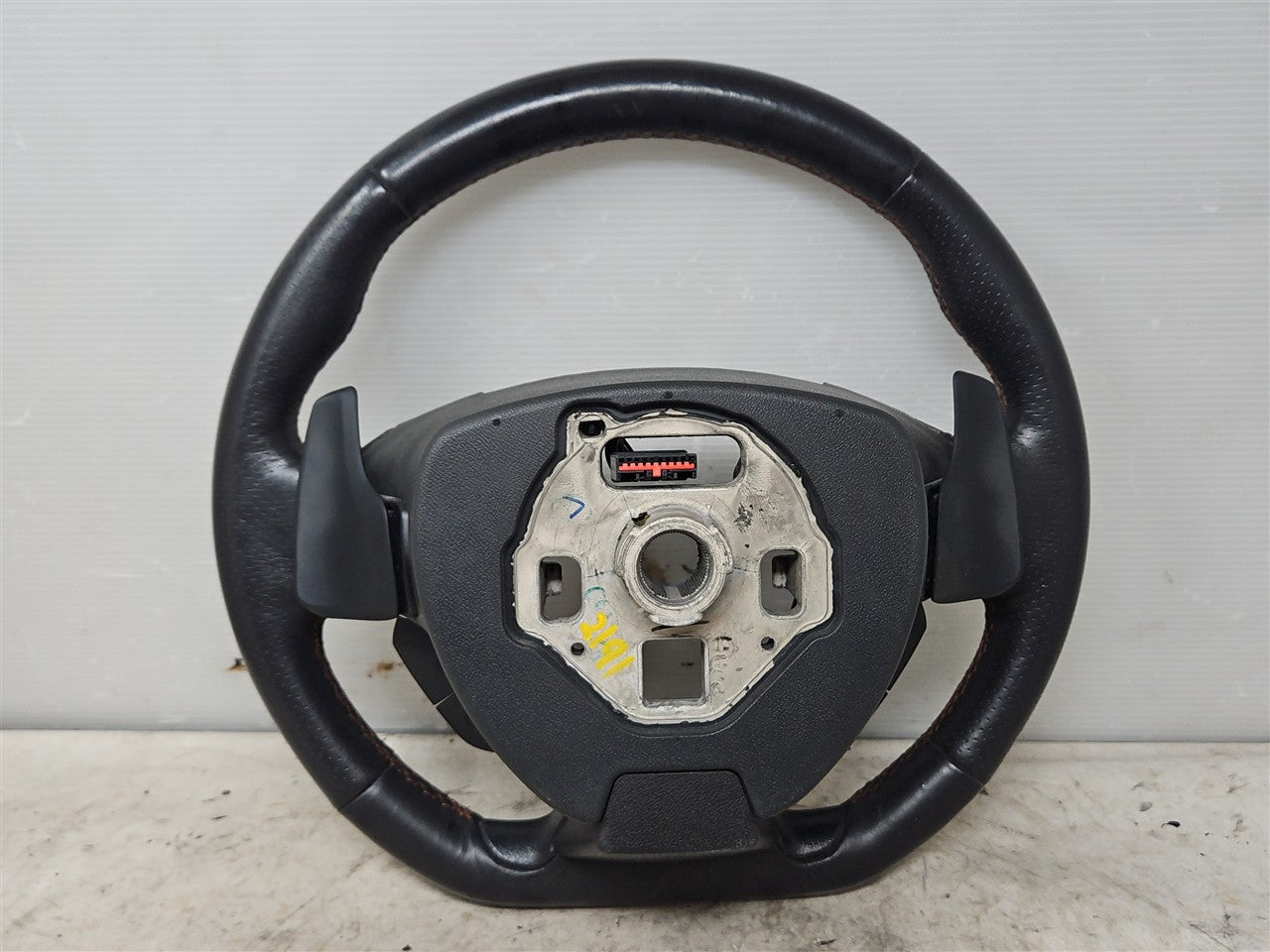 2017 CAMARO LEATHER STEERING WHEEL AUTO PADDLES 33674 - image 7