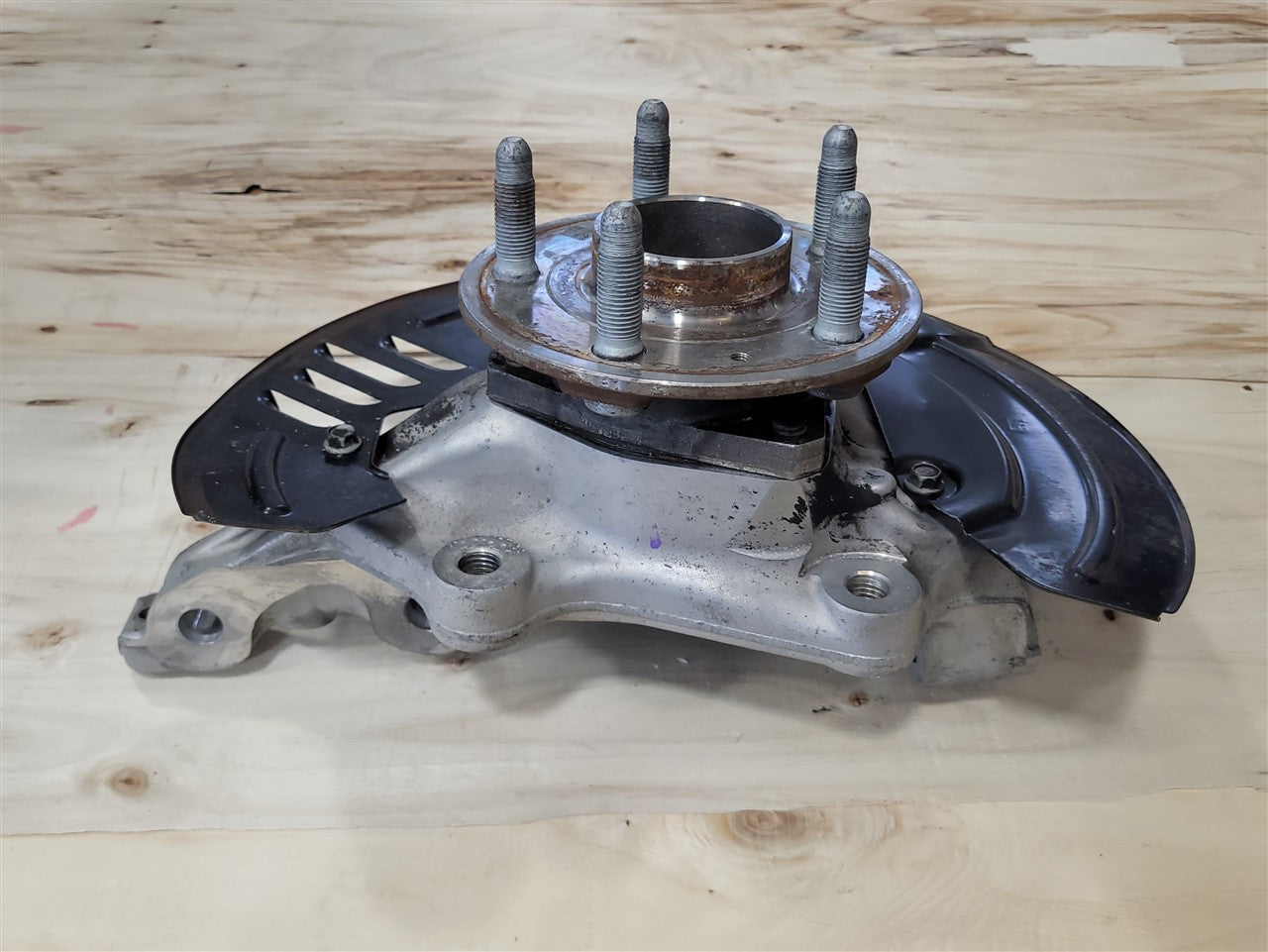 2017 CAMARO RH PASSENGER FRONT SPINDLE W/HUB 33675 - image 5