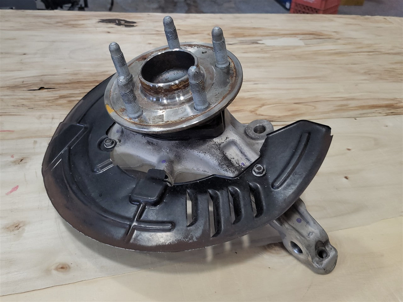 2017 CAMARO RH PASSENGER FRONT SPINDLE W/HUB 33675 - image 9