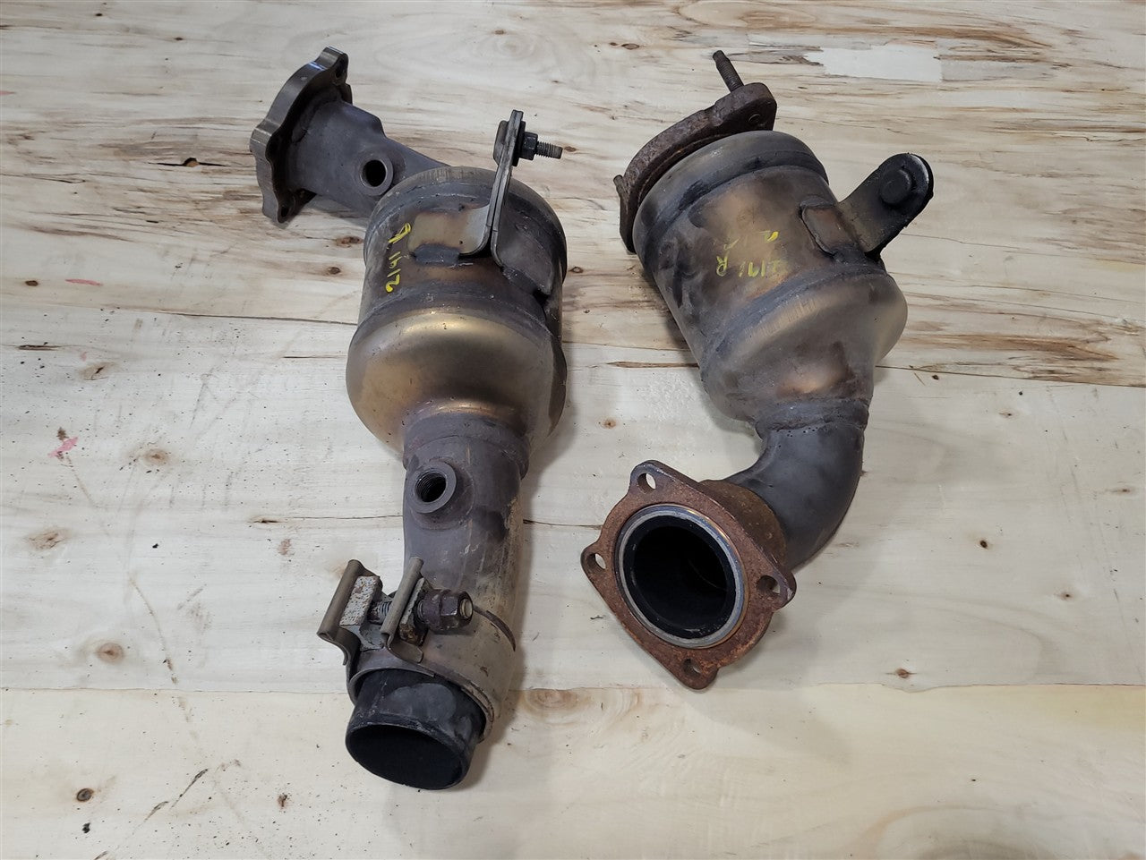 2017 CAMARO OEM 6.2L EXHAUST Y PIPE PAIR 90K MI 33680 - image 1