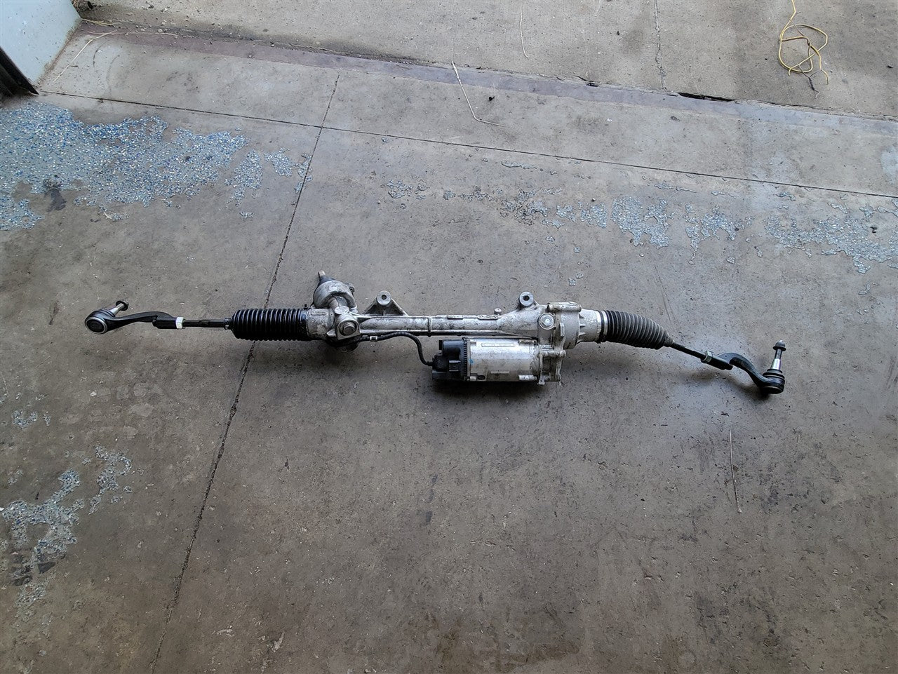 2017 CAMARO SS POWER STEERING RACK 90K MILES 33681 - image 1