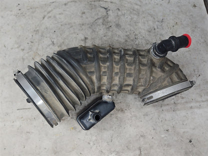 2017 CAMARO SS 6.2 OEM AIR INTAKE ELBOW 84468185 33682 - image 5