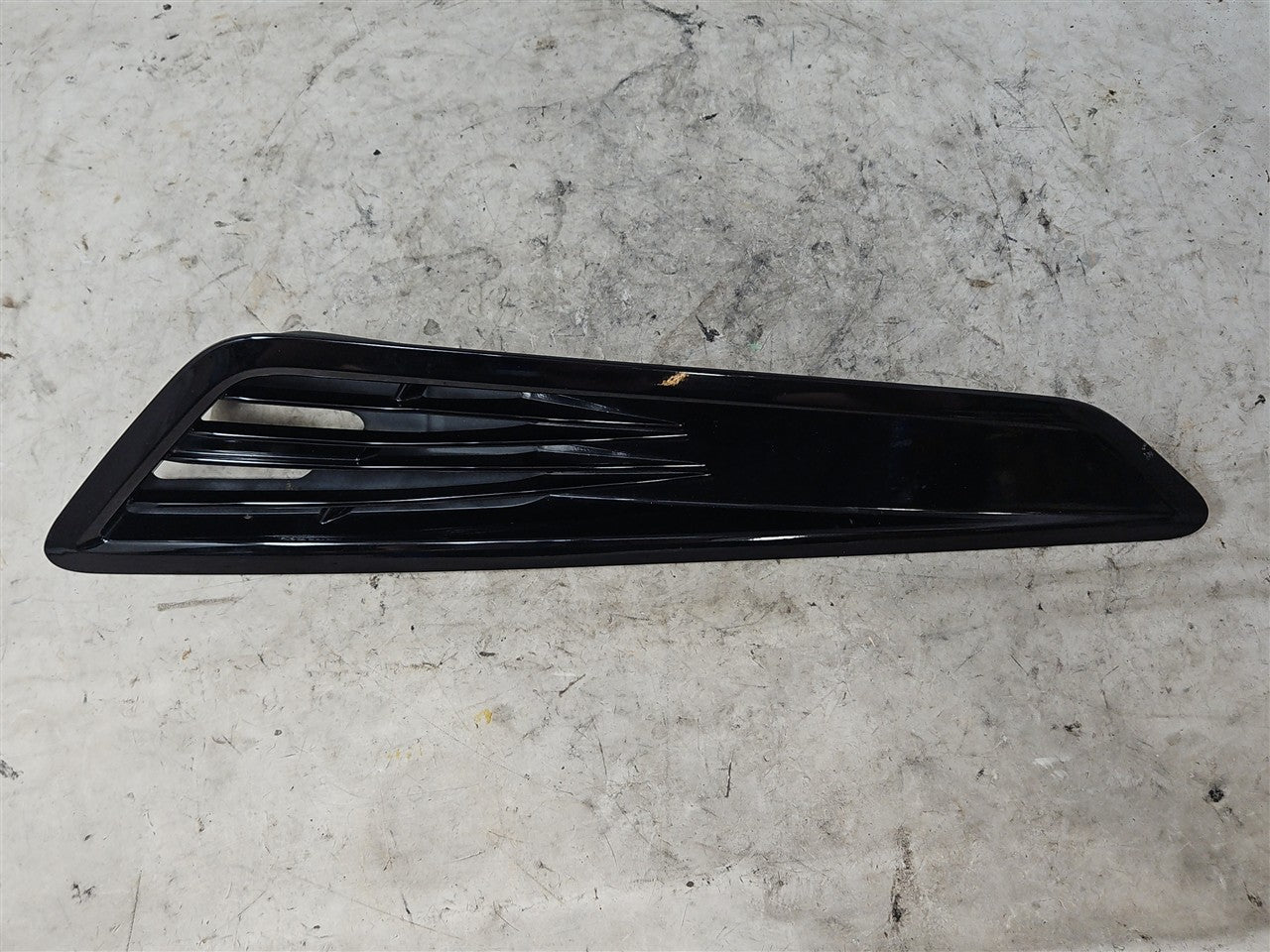 2017 CAMARO SS RH PASSENGER HOOD SCOOP 23403776 33683 - image 5
