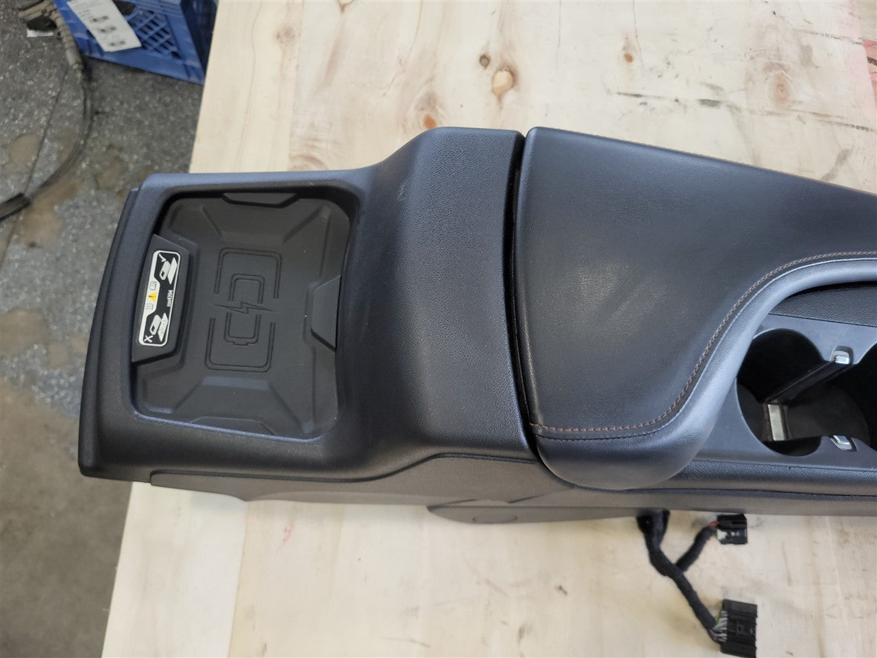 2017 CAMARO FIFTY EDITION CONSOLE AUTO 33697 - image 2