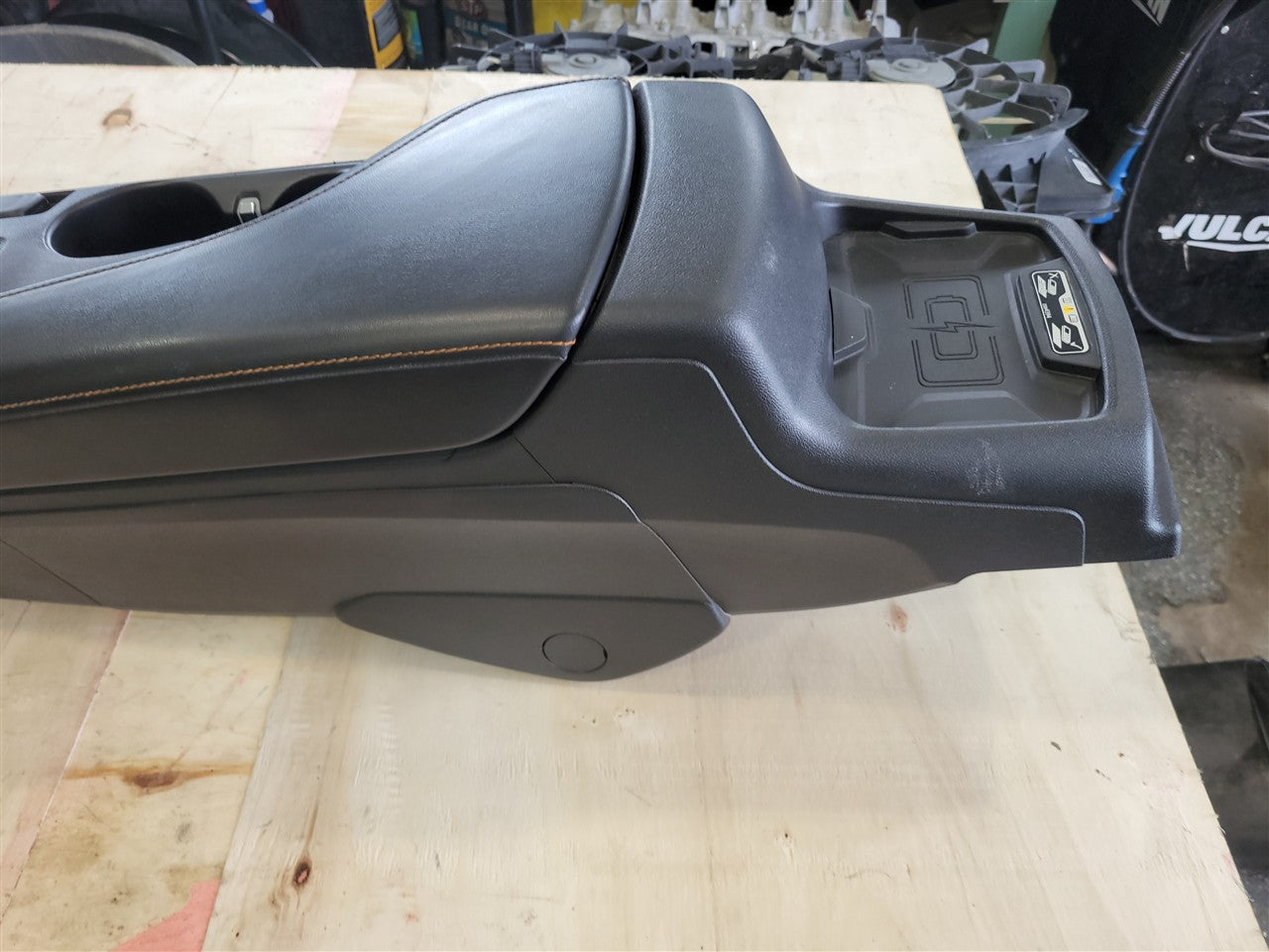 2017 CAMARO FIFTY EDITION CONSOLE AUTO 33697 - image 9