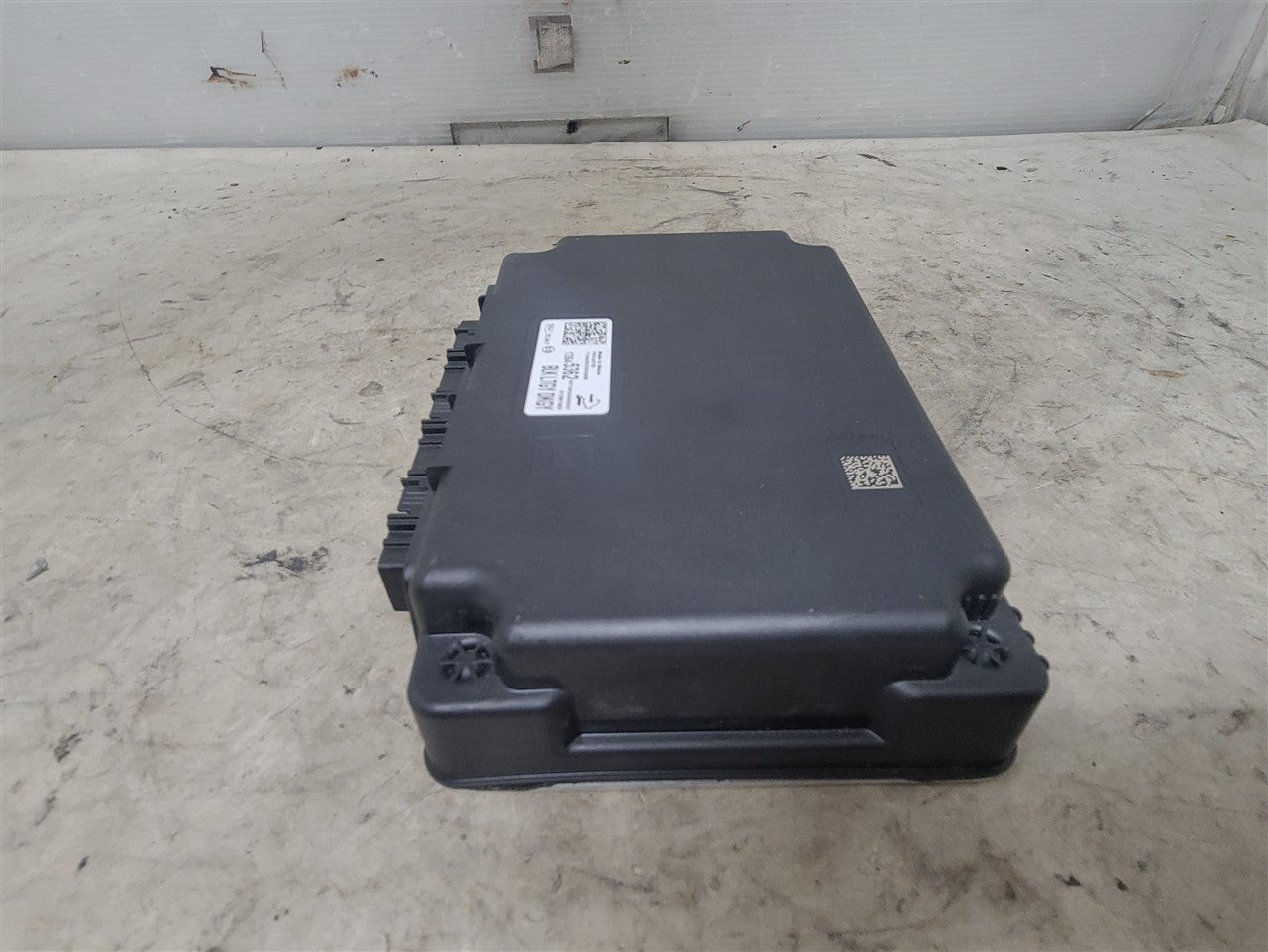 2023 SUBURBN15 SERIAL DATA GATEWAY MODULE 13545362 33698 - image 3