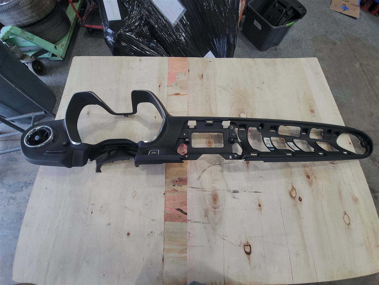 2016 CAMARO CLUSTER RADIO DASH BEZEL 84225815 33706 - image 1