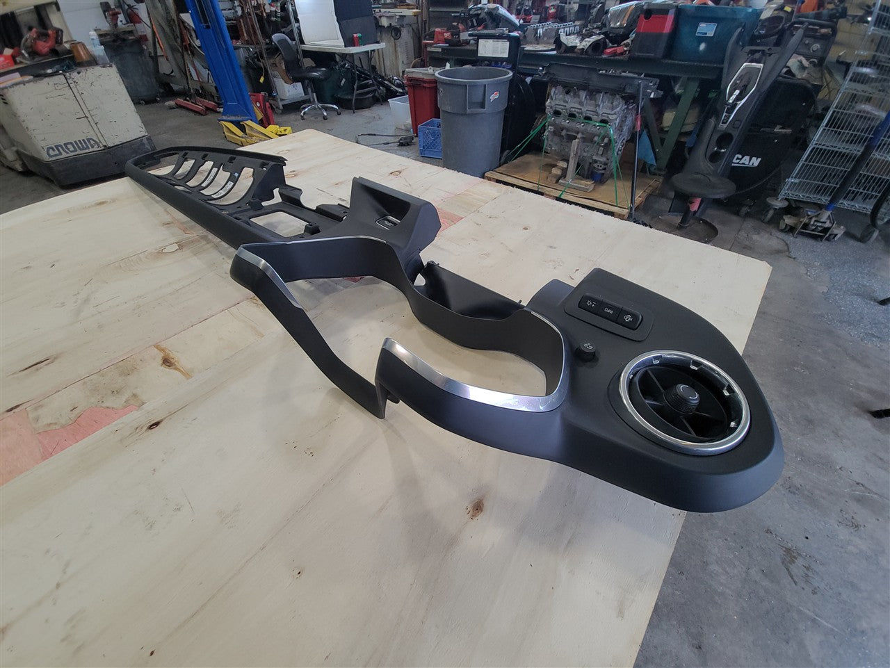 2016 CAMARO CLUSTER RADIO DASH BEZEL 84225815 33706 - image 7