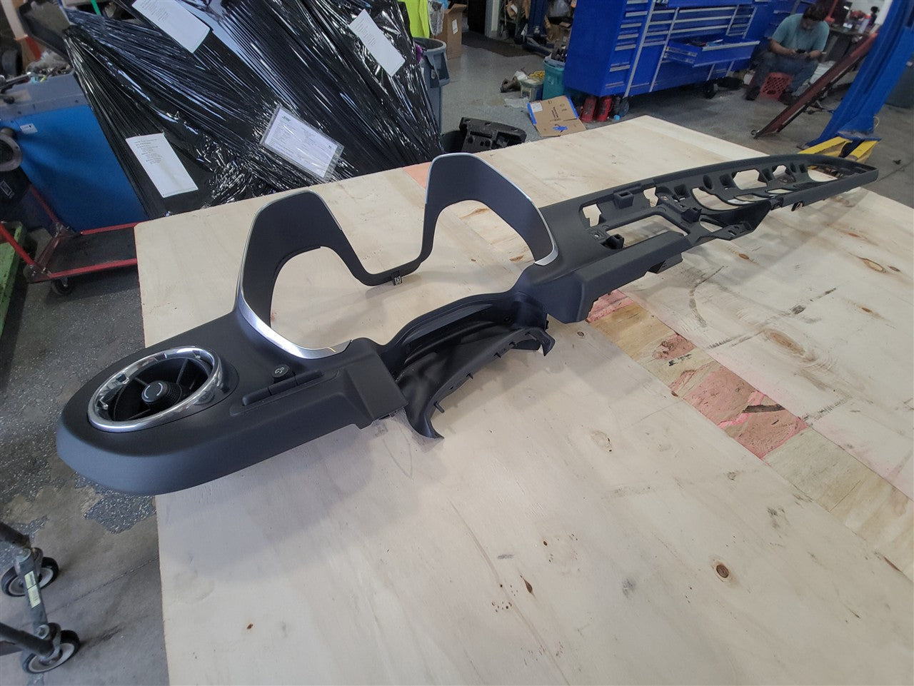 2016 CAMARO CLUSTER RADIO DASH BEZEL 84225815 33706 - image 9
