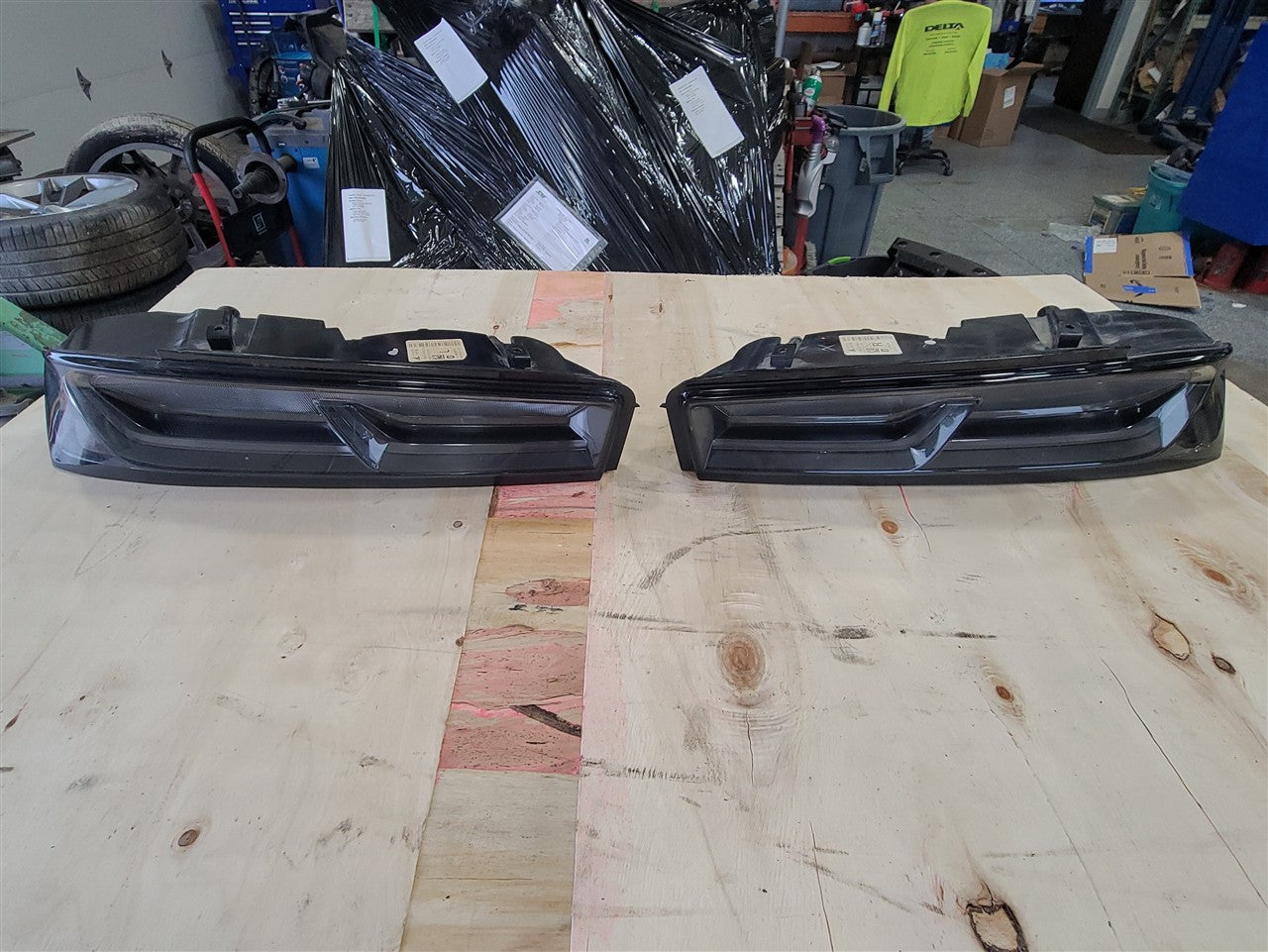 2016 CAMARO OEM DARK/SMOKED TAIL LIGHTS PAIR 33707 - image 1