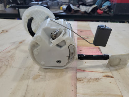 6.2L SS IN TANK FUEL PUMP 90K MI 33708 - image 9