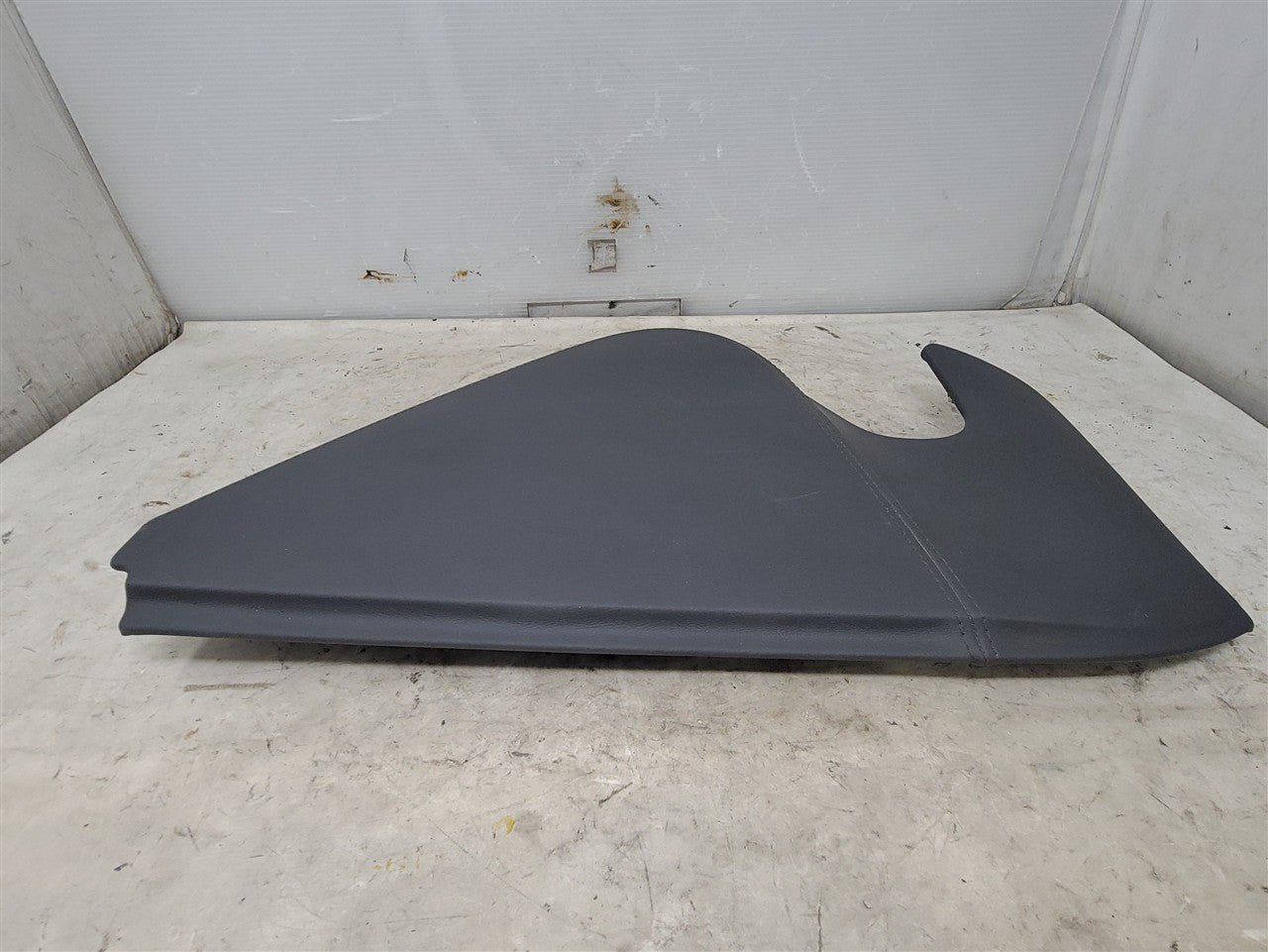 2020 ESCALAESV RH DASH END TRIM FUSE COVER 23434588 33709 - image 3