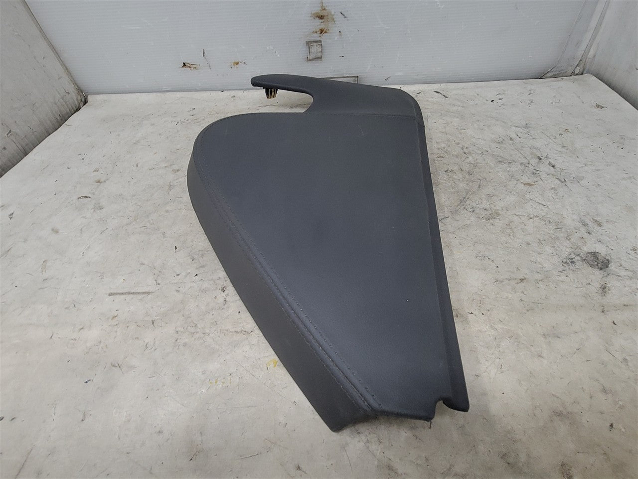 2020 ESCALAESV RH DASH END TRIM FUSE COVER 23434588 33709 - image 6
