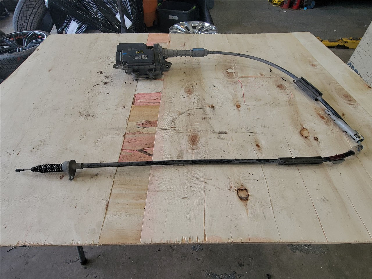 2017 CAMARO ELECTRIC PARKING BRAKE ACTUATOR 33711 - image 4