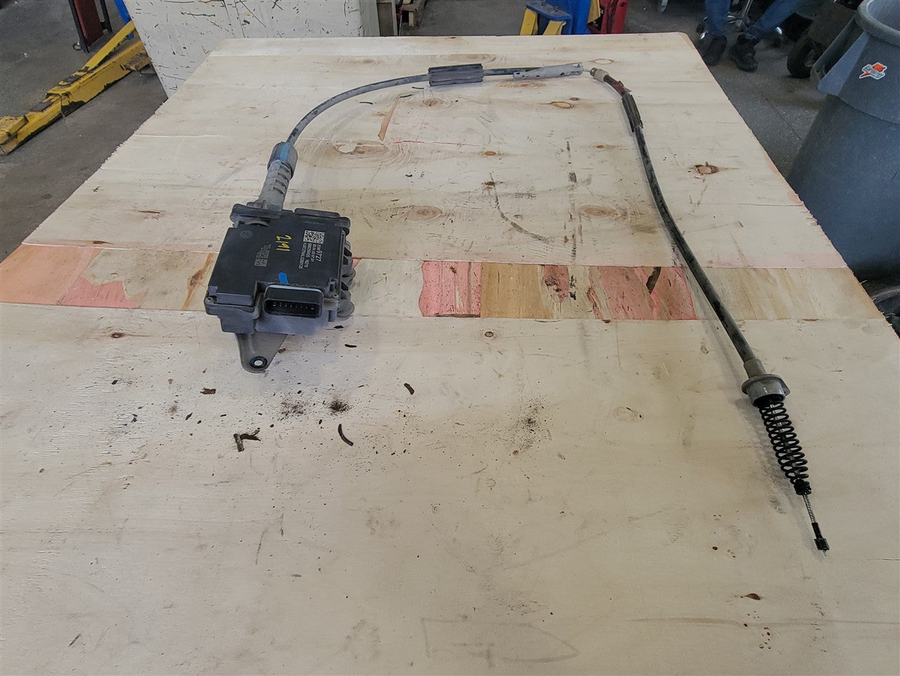 2017 CAMARO ELECTRIC PARKING BRAKE ACTUATOR 33711 - image 5