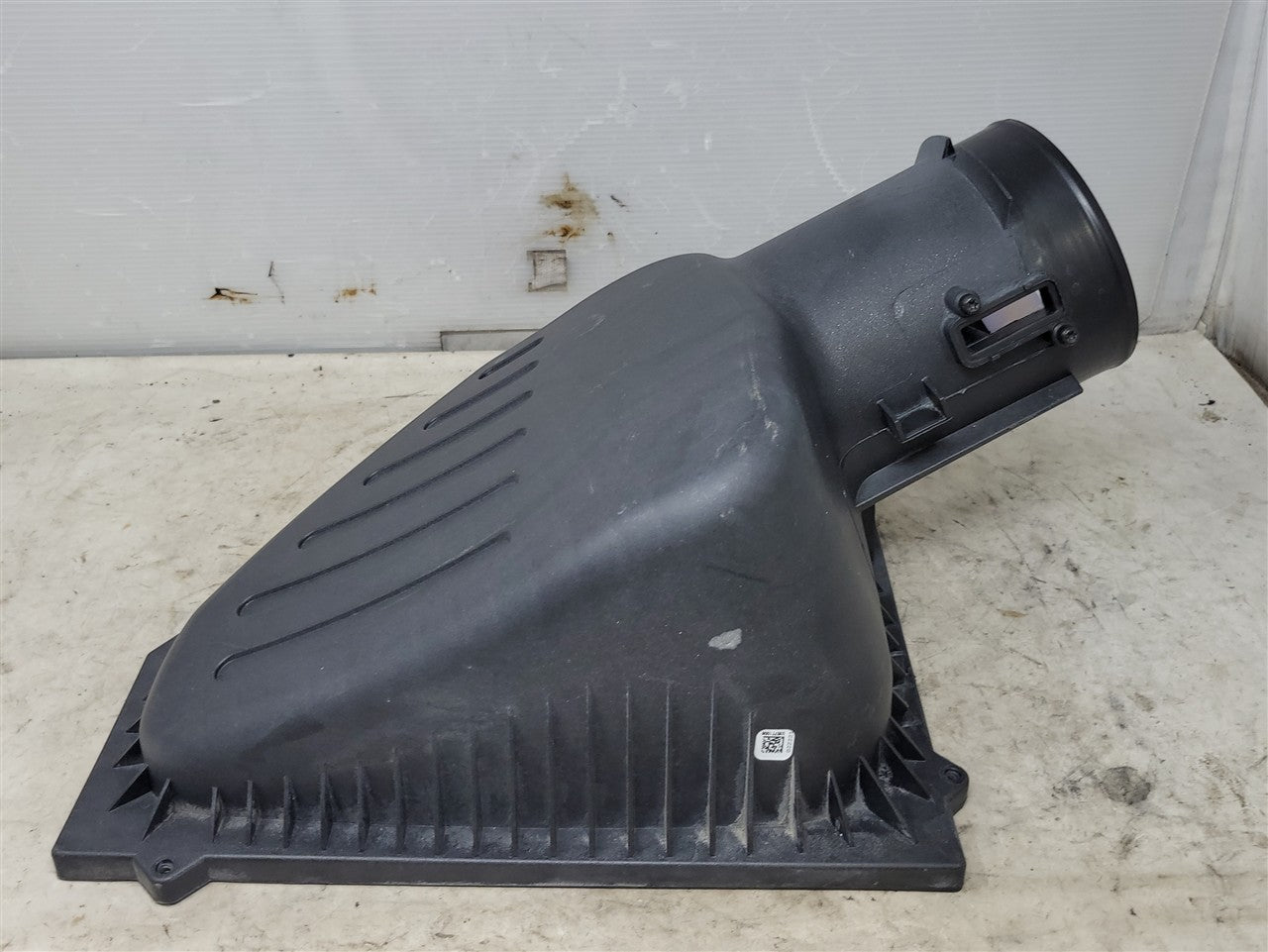 2017 CAMARO OEM AIR BOX INTAKE LID ONLY 84008589 33714 - image 1