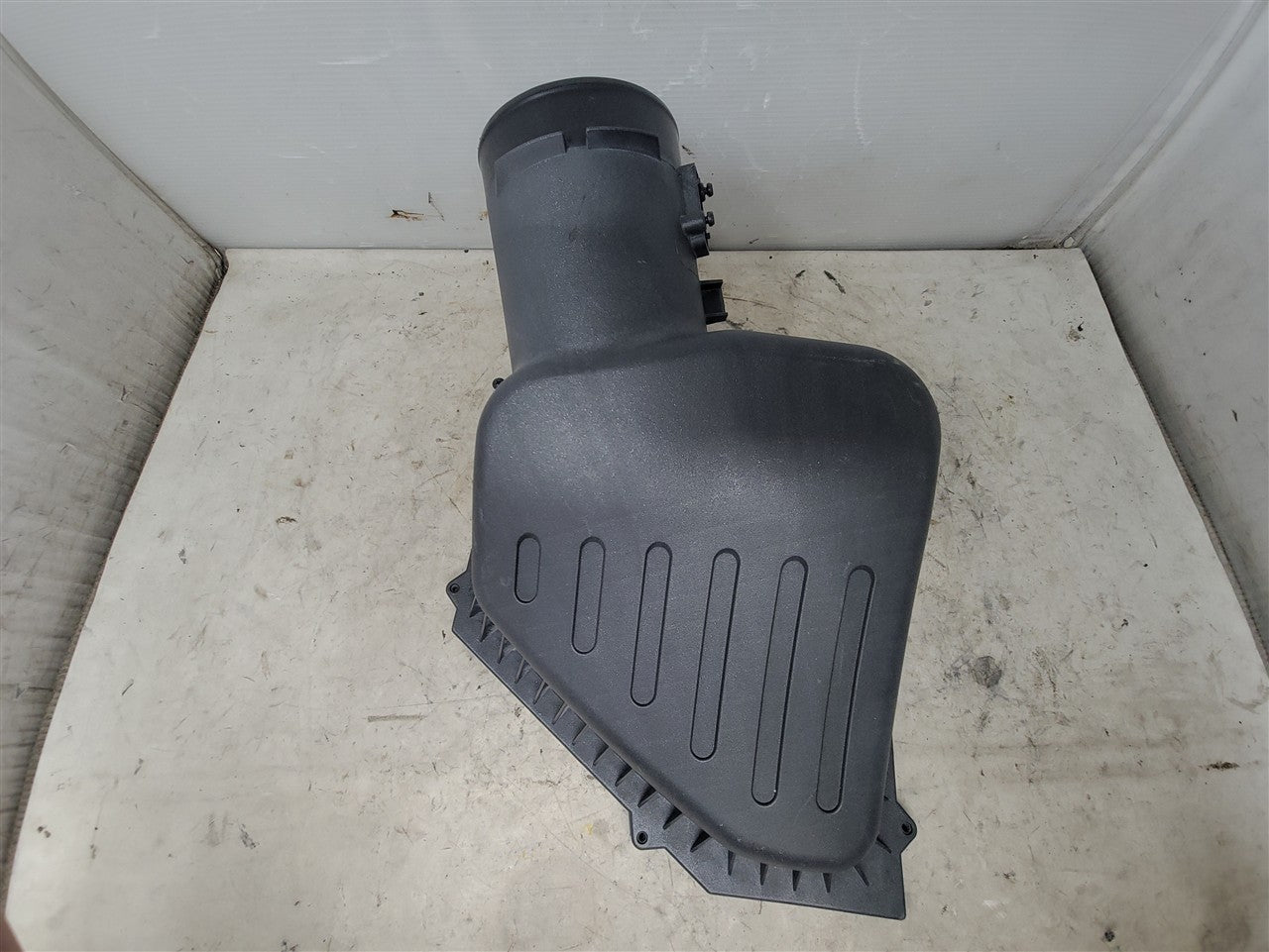 2017 CAMARO OEM AIR BOX INTAKE LID ONLY 84008589 33714 - image 5