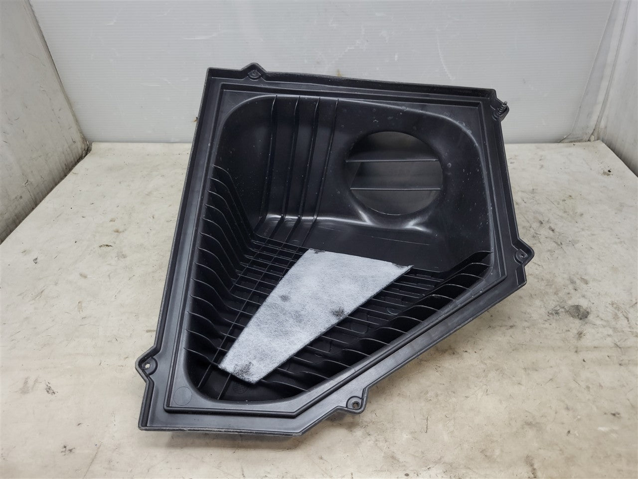2017 CAMARO OEM AIR BOX INTAKE LID ONLY 84008589 33714 - image 6