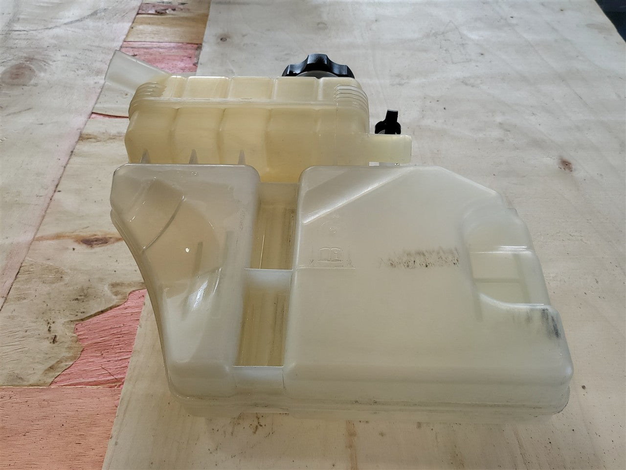 2017 CAMARO COOLANT BOTTLE TANK 22948113 33715 - image 2