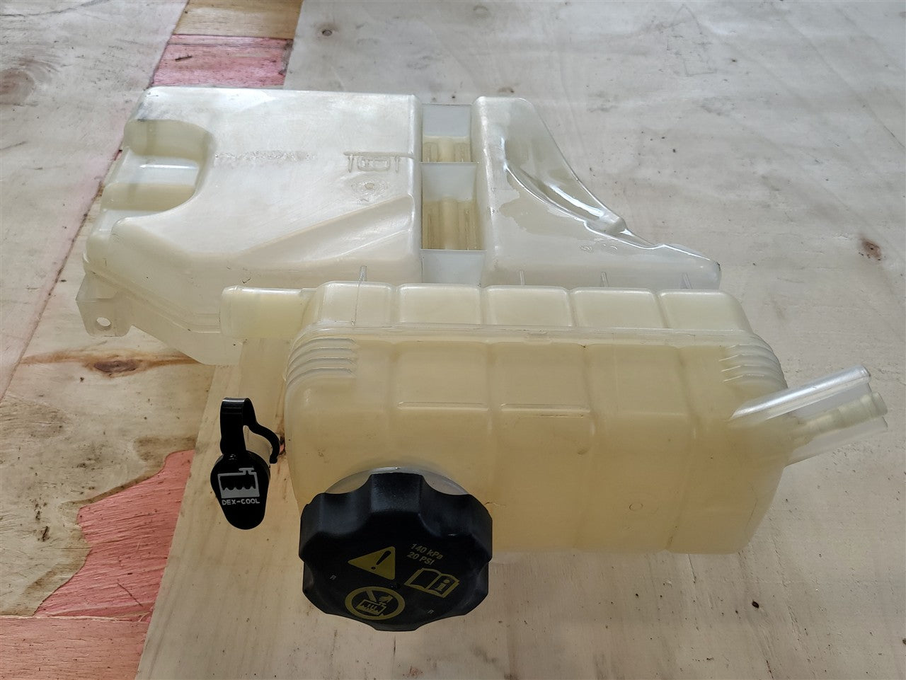 2017 CAMARO COOLANT BOTTLE TANK 22948113 33715 - image 4